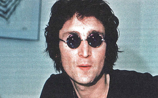 Джона Леннона похищали пришельцы?
